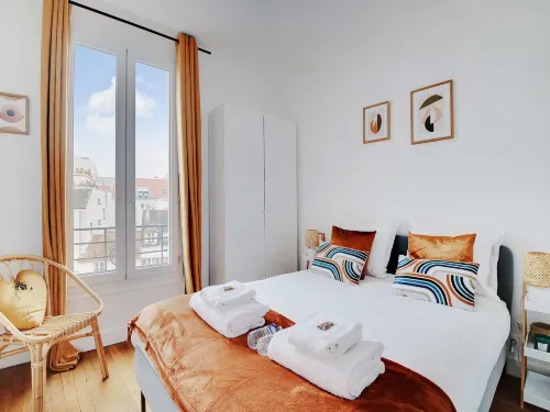 Cozy Apartment 2Bdr/4P - in the Heart of Suresnes
