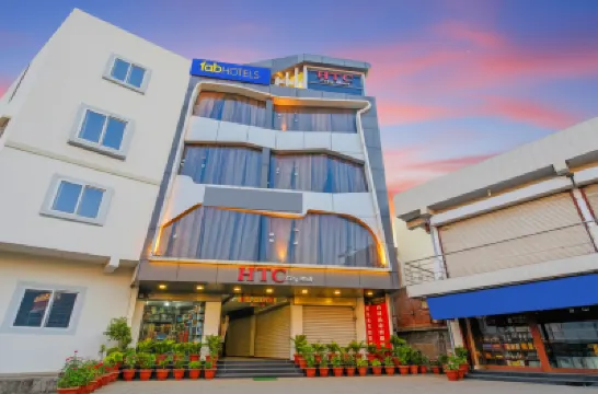 FabHotel HTC Hotels near Taj-ul-Masjid