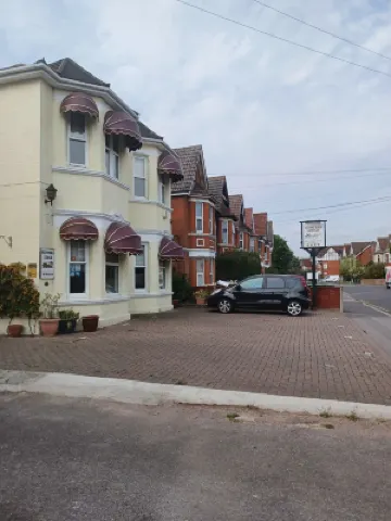 Hunters Lodge Guest House