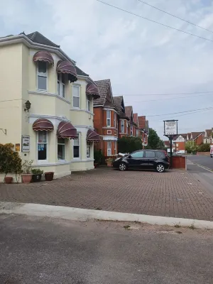 Hunters Lodge Guest House