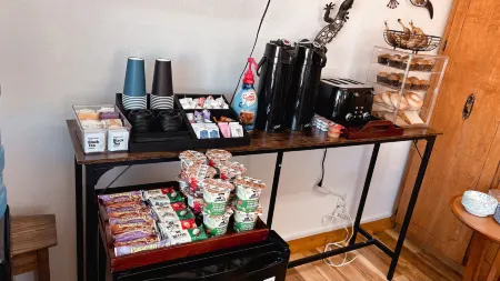 Whispering Sands Motel