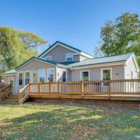 Pet-Friendly Seneca Lake Home w/ Private Deck