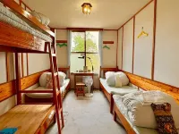 Mashuko Youth Hostel - parking