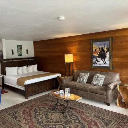 Studio In Lakeside Village, Updated Kitchen & Bath Apts