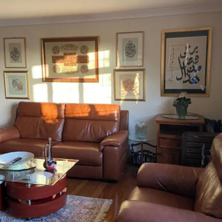 Apartment - Sleeps 4 - Parking - Balcony - Garden