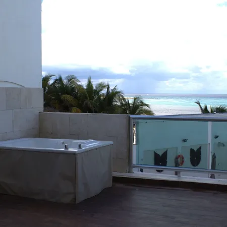 Ocean Dream Cancun by GuruHotel