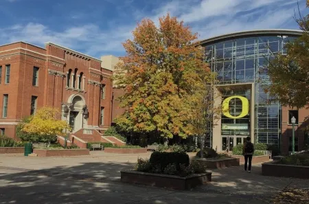 Cozy 3 bedroom home walkable to Oakway & Autzen Stadium Отели рядом с достопримечательностью «KLCC»