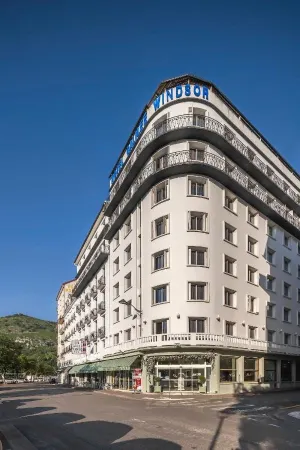 Hôtel Galilée Windsor Отели в г. Аспен-ан-Лаведан