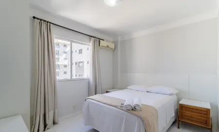 Sea View Apt w/ BBQ on BC Coast Cet1604 Отели рядом с достопримечательностью «Balaroti Camboriú»