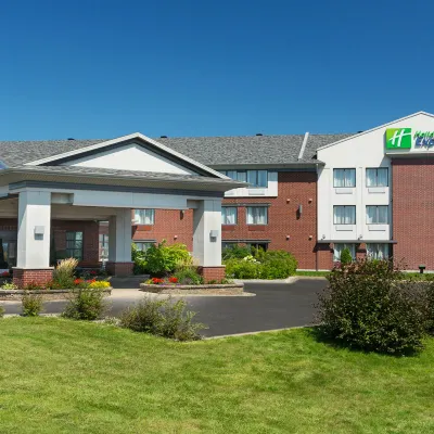 Holiday Inn Express QUEBEC SAINTE-FOY by IHG Hotels near La Promenade Samuel-De Champlain