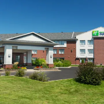 Holiday Inn Express QUEBEC SAINTE-FOY by IHG Отели рядом с достопримечательностью «Торговый центр Laurier Québec»