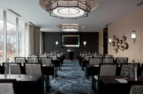 Ithaca Marriott Downtown on the Commons Избранное Photos