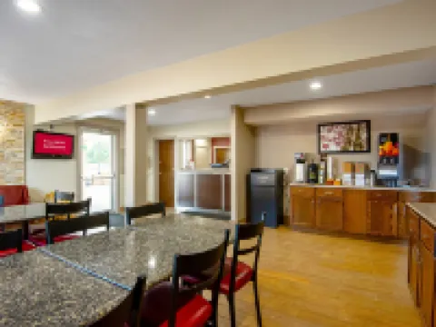 Red Roof Inn Cameron Hotels in Cameron