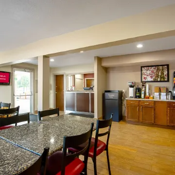 Red Roof Inn Cameron