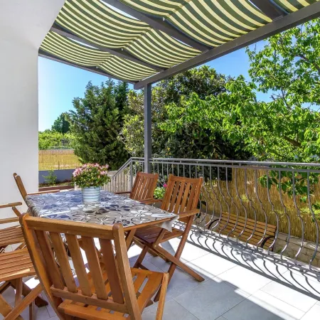 Apartment in Pula Near the Sea and Town Center