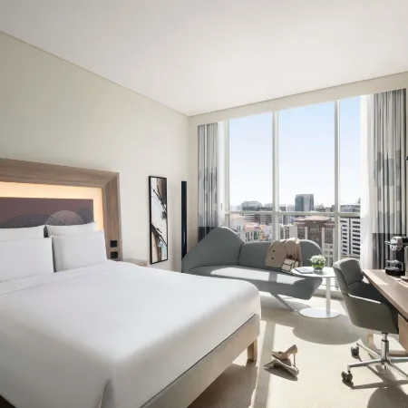 Novotel Bur Dubai Отели рядом с достопримечательностью «Гархуд»