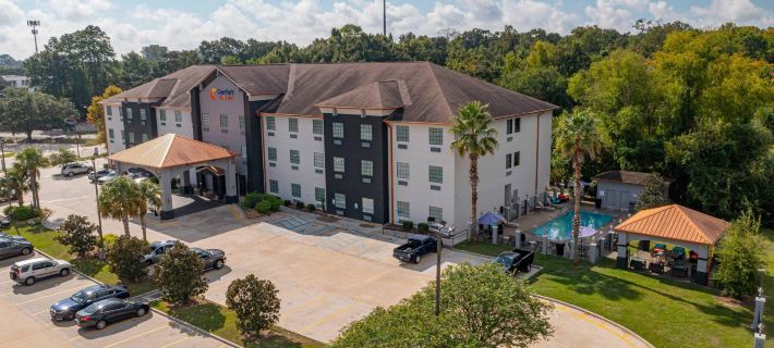 Comfort Suites Oil Center Hotels in Lafayette