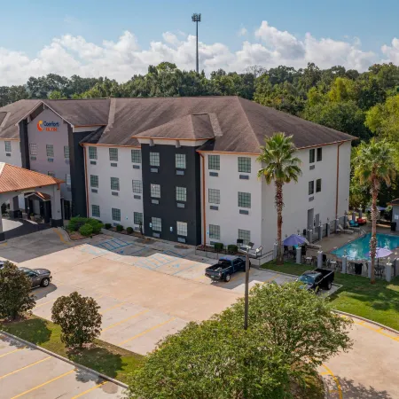 Comfort Suites Oil Center