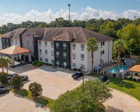 Comfort Suites Oil Center Hotels in Lafayette