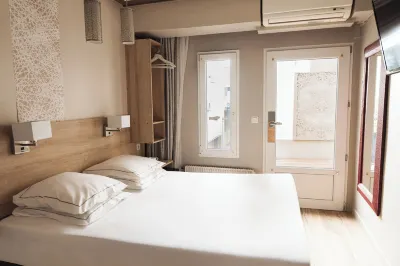 Hotel Eiffel Segur Hotels in Paris
