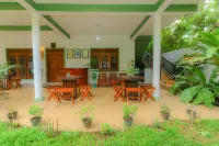 Castle Resort Yala Hotels in Debarawewa