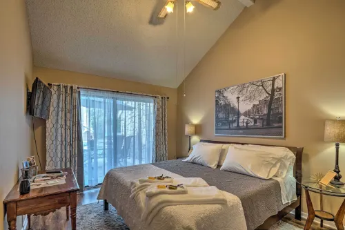Horseshoe Bay Resort Townhome - Near Lake LBJ! - Pools