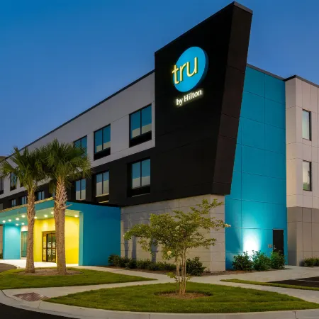 Tru by Hilton Brunswick