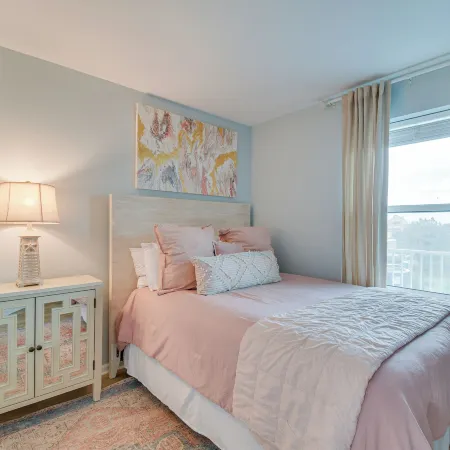 Gulf Coast 'Cozy Condo' w/ Pool: Walk to Beach!