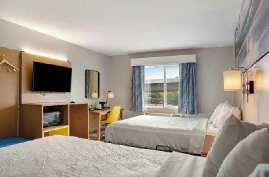 Days Inn by Wyndham Omaha NE 웨스트로즈 몰 주변 호텔