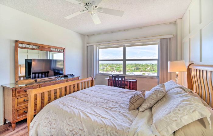 Ocean Sunrises! Beachfront Satellite Beach Condo