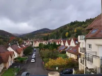 Apartment 130 m² - Panoramic view of the Vosges foothills and medieval KB 케제르베르 호텔