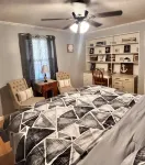 Spacious Family Beach Home Wgrill,Arcade,Pool Table,Pingpong, Gameroom,Fire Pit