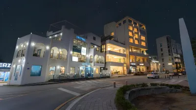 Gangneung Rayvalue Pension Hotel dekat Pantai Anmok