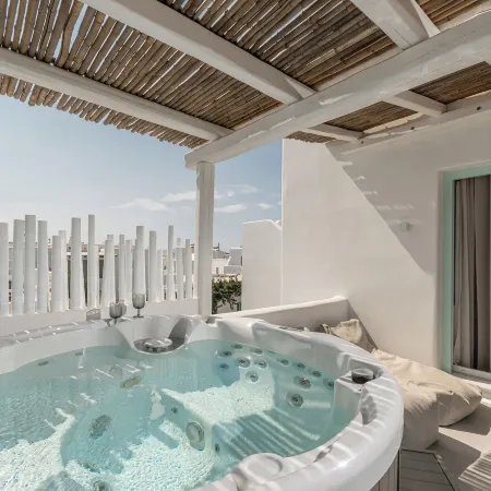 Majo Suites Hotel