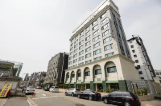 LIV Life Hotel Hotels in 