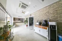 Donghae Hotel East Hotels in Donghae-si