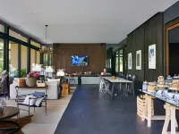 atta Lakeside Resort Suite