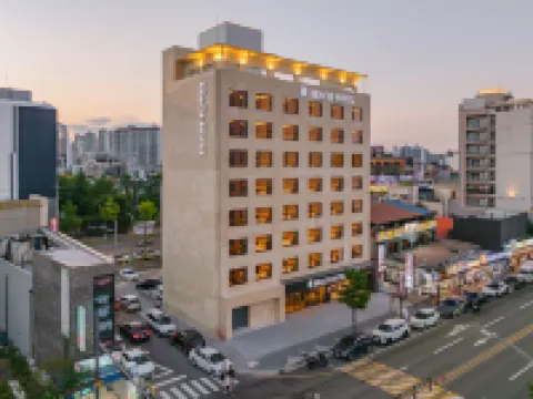 Pohang Yeongildae Beach Hotel 浦項のホテル