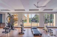 1BHK w Balcony and Pool - 5 Mins to Candolim Beach - Condos