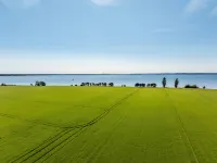 Seaside Retreat & Hotel - 2 звезды