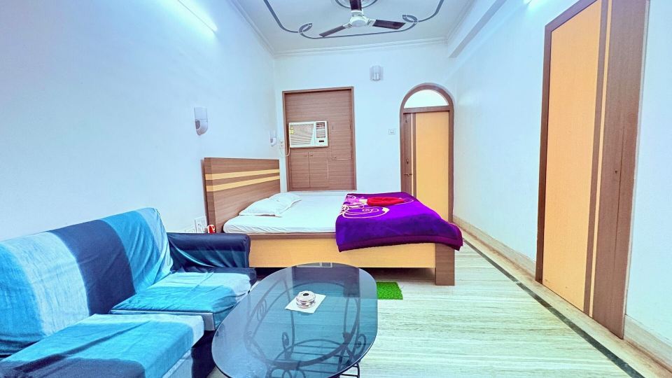 Binapani Hotel & Restaurant Tarapith