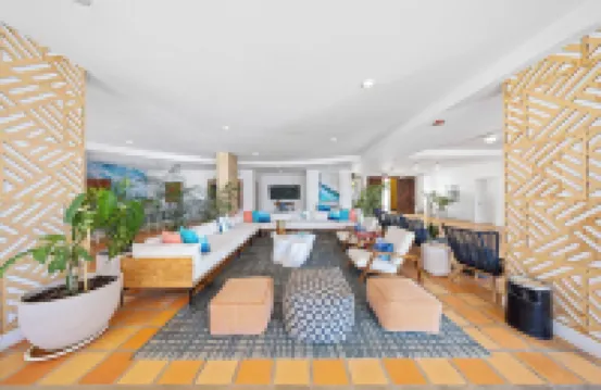 Oceania 452 J.E. Irausquin Blvd 238