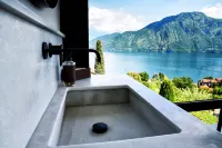Carefree Retreat With Panoramic Views of Lake Como -  Ferienhäuser