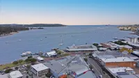 Comfy 2-bedroom Apartment With a Clyde River View - Lejligheder