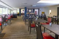 홀리데이 인 익스프레스 노샘프턴 - 사우스 바이 IHG - 조식 운영