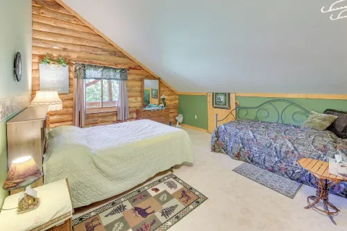 Libby Home w/ Mountain Views: Gazebo & Fire Pit! - parking