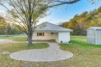 Quiet Country Stay: Modern Home Near Paducah - بيت ضيافة