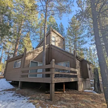 Pole House 10 2 Bedroom Cabin