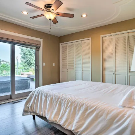 Moses Lake Retreat w/ Salt Water Hot Tub!