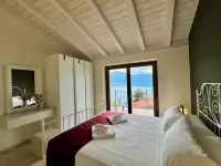 Le Petit Palais Villa Hotels in Plesio